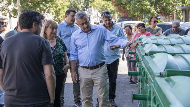 Sólo poco más de la mitad de los rosarinos saca la basura a horario