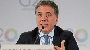 Dujovne. Se rumoreó sobre un nuevo planteo para llegar a octubre.