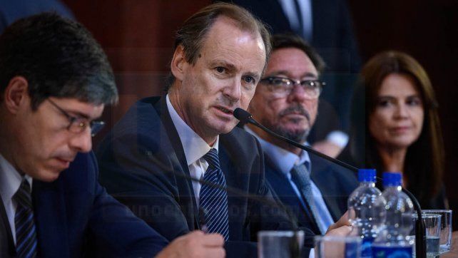 La magnitud del ajuste tensa los nervios de los gobernadores peronistas