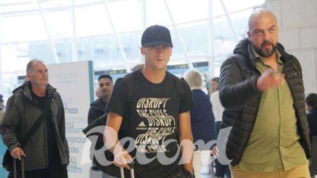 Tanlongo, tras arribar al aeropuerto de Lisboa. Imagen captada por los medios portugueses.