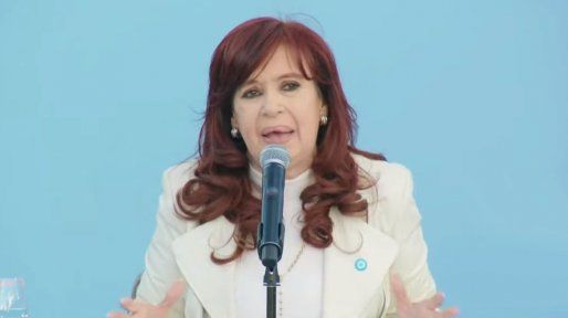Cristina Kirchner: El presidente tiene que dar un golpe de timón
