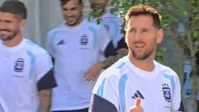 La Selección Argentina llevó adelante su primera práctica en Kansas.