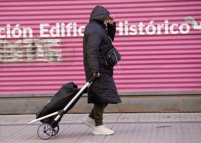 El tiempo en Rosario: el jueves sigue el frío y también baja la máxima