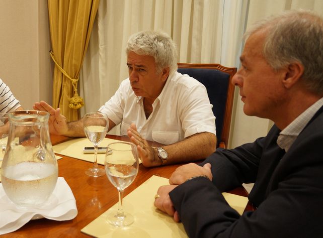 De la Sota: “Cristina gobierna con la chequera y con el látigo”