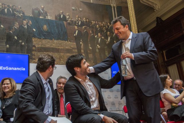 Estrategia. El bloque que conduce Sergio Massa apuró al oficialismo y presentó su proyecto de Ganancias.&nbsp;