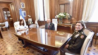 La vicepresidenta Cristina Kirchner, el embajador de los EEUU en Argentina, Marc Stanley; y la jefa del Comando Sur de los Estados Unidos, Laura Richardson.