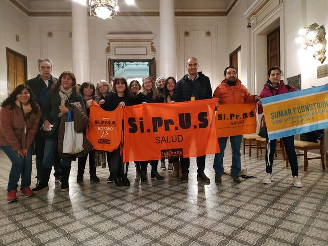 Profesionales nucleados en Siprus estuvieron presentes en la Legislatura provincial.