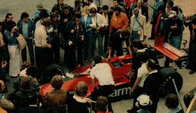 Todos los flashes del periodismo europeo sobre el Brabham con Zunino adentro.