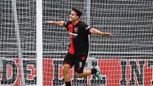 El centroelantero Joaquín Amadío anotó el tercero de Newells en el Parque.