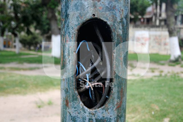 Continúa grave el menor que recibió una descarga de un poste de alumbrado