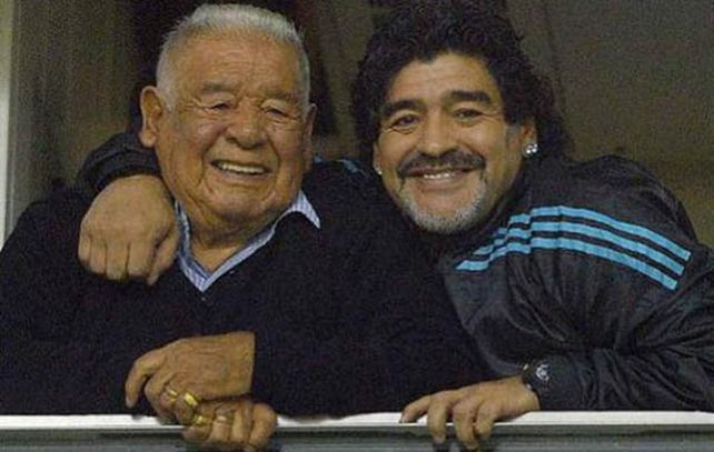 Don Diego y Diego Maradona juntos en la Bombonera.