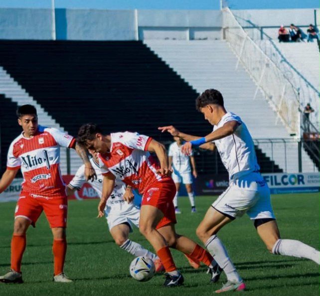 Morón cayó ante Chaco For Ever y Colón mantiene un poco de tranqulidad