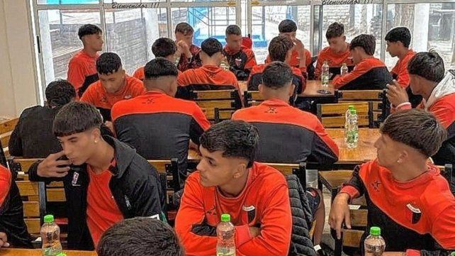 Colón se instaló en Mendoza para la cuarta fecha de Inferiores de AFA
