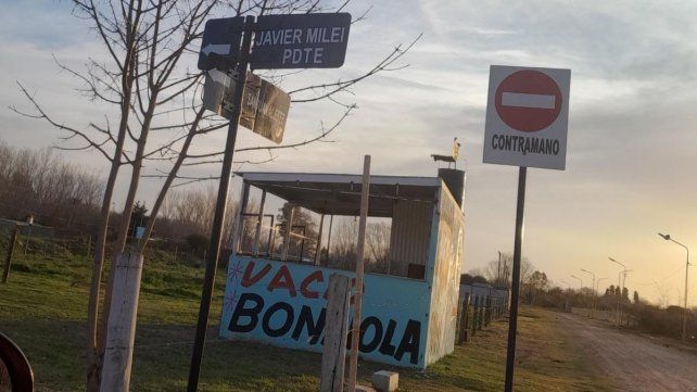 Vecinos de una zona de Gualeguaychú rebautizaron una calle poniendo en el nomenclador el nombre de Javier Milei Presidente