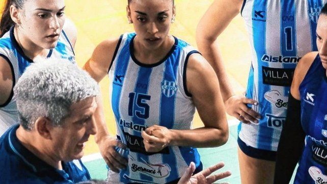 Estanislao Vachino dejó de ser el entrenador de Villa Dora en la Liga Femenina.