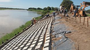 La provincia comenzó con las nuevas obras de defensas en Cayastá