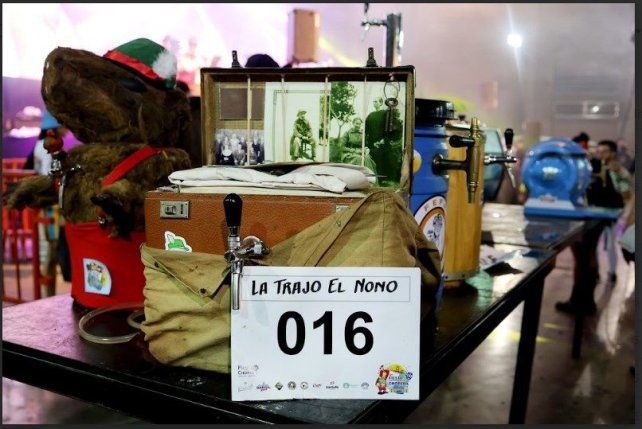 La trajo el Nono: una valija con recuerdos de inmigrantes ganó la Fiesta de la Chopera