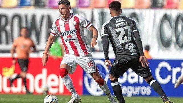 Unión se derrumbó en Santiago del Estero y profundizó su crisis en el Clausura Unión se derrumbó en Santiago del Estero y profundizó su crisis en el Clausura