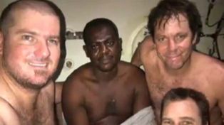 Un cocinero nigeriano sobrevivió tres días en un barco hundido