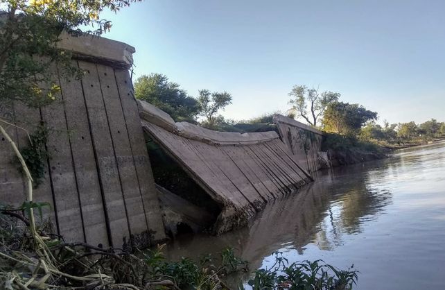Vecinos alertan por el estado de las defensas y el derrumbe de un tablestacado