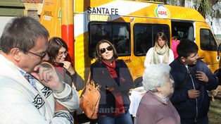 La oficina móvil del Municipio recorrió hoy el barrio Santa Rosa de Lima