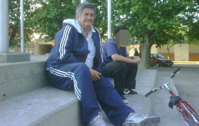Lovato fue concejal de San Lorenzo entre 1997 y 1999.