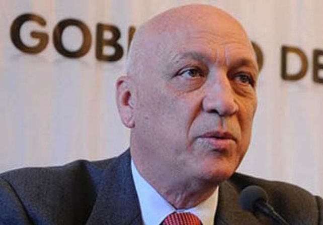 Bonfatti defendió el pase a planta de trabajadores provinciales