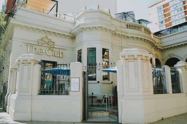 Un esquina histórica totalmente renovada. Un esquina histórica totalmente renovada.