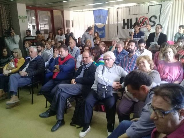 El salón de sesiones estuvo colmado siguiendo la lectura de la sentencia.