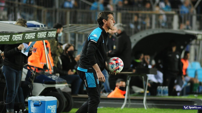 Úbeda probó con dos cambios en Racing para visitar a Unión