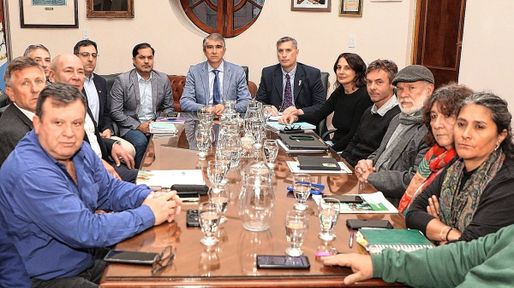 Paritaria Central: UPCN aceptó la oferta salarial y ATE la aprobó en disconformidad con reclamos por mejoras laborales