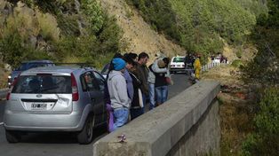 Secuestró a su novia y se arrojó con su camioneta al lago Lácar