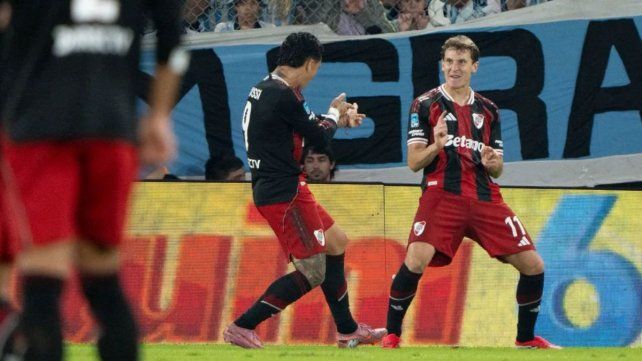 River viene de ganarle a Racing por el campeonato local.