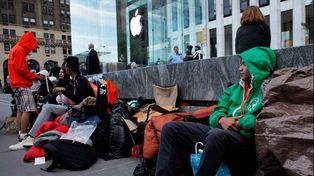 El iPhone 5 no se vende como esperaba Apple, que facturó la mitad