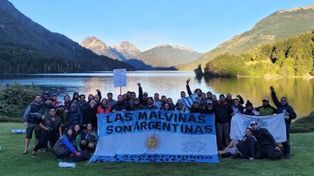 Un grupo de militantes encabezado por Juan Grabois entró en la estancia del magnate británico Joe Lewis posee en Lago Escondido.&nbsp;