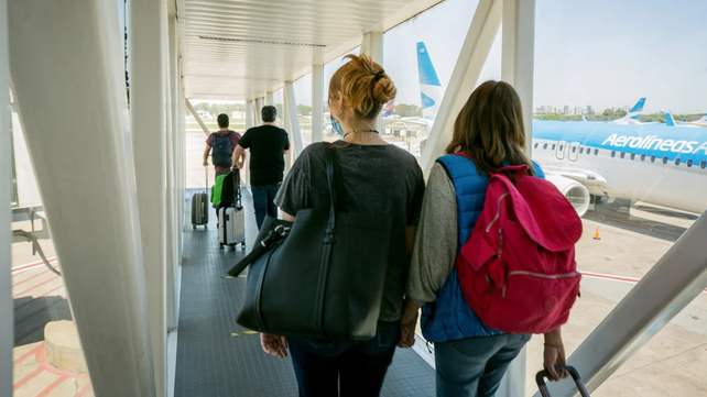 Caen los pasajeros en los vuelos de cabotaje
