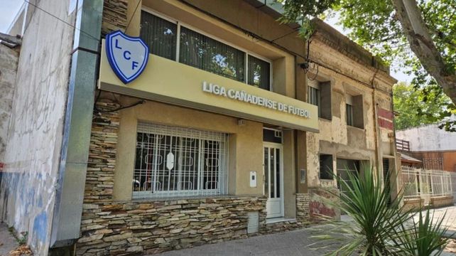 La Liga Cañadense tomó la determinación de frenar las actividades tras la muerte del policía.