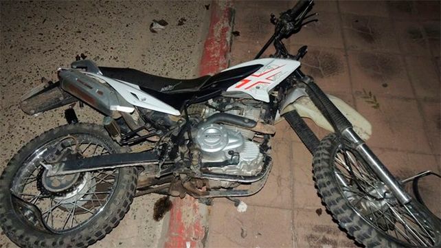 La moto en que viajaba Mariela como acompañante.&nbsp;