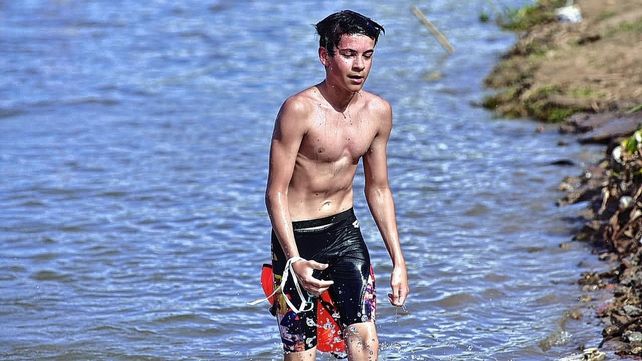 105 nadadores en la Maratón del Thompson