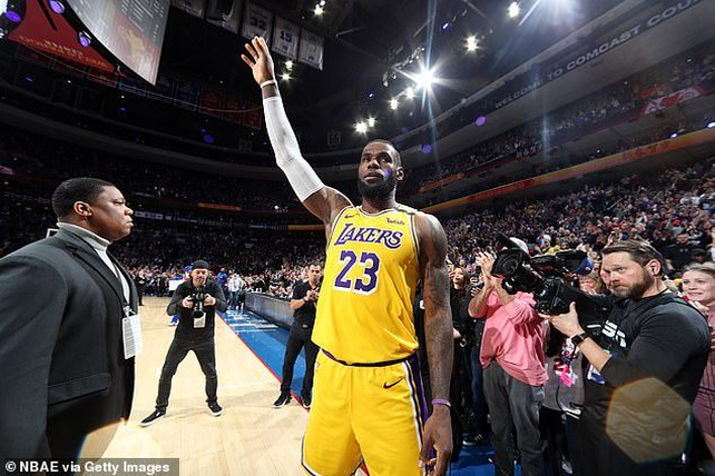 LeBron hizo historia a pesar de la derrota de los Lakers