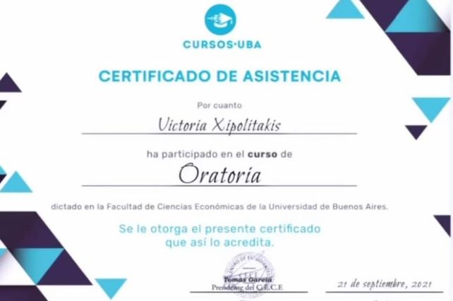 Vicky Xipolitakis recibió el título de la carrera que estaba estudiando en la UBA