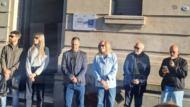 Paraná homenajeó al Indio Solari en el edificio del Correo Argentino