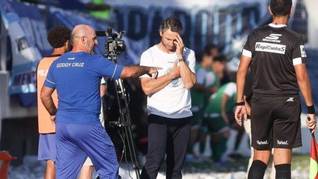 Godoy Cruz despidió a Mariano Toedtli y va por Iván Delfino