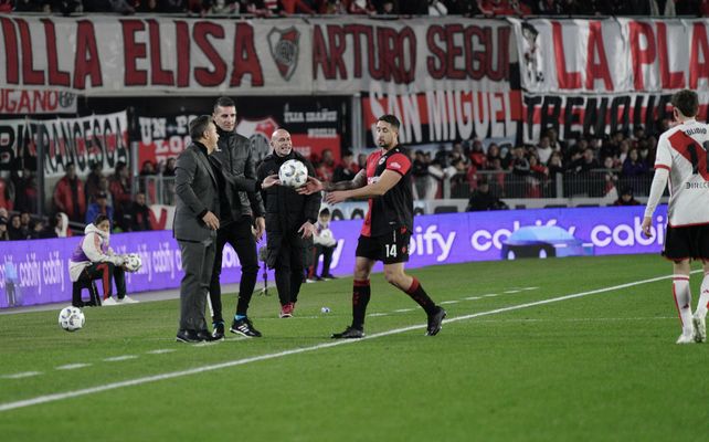 Newells, con protagonismo y enjundia, se llevó un gran punto de su visita a River