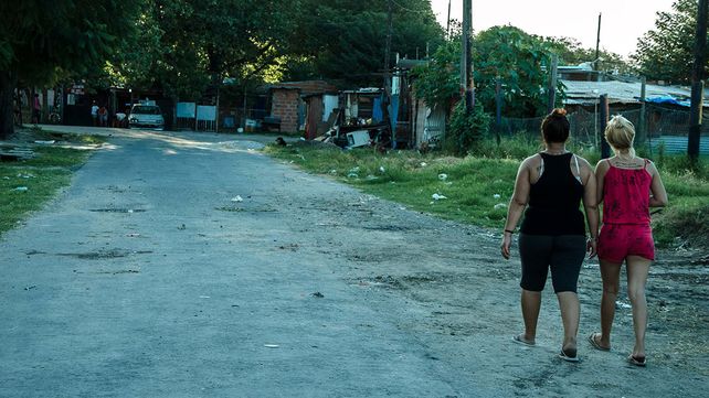 El realizador santafesino Rubén Plataneo desmenuza la red delictiva a partir de los asesinatos