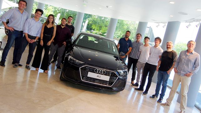 Juan Manuel Díaz con sus compañeros en Audi: como en casa.