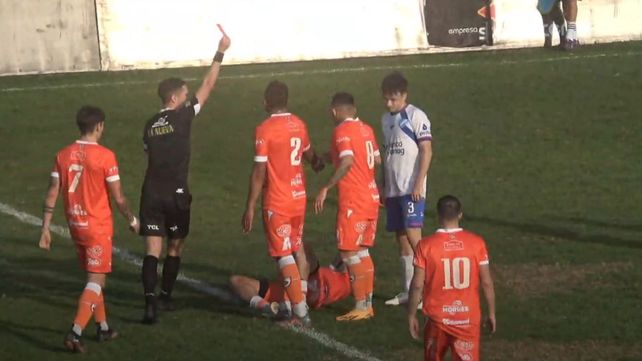 La correcta roja que le sacó Beligoy a Bartalini y complicó el debut de Gerardo Martino en Argentino