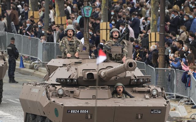 Las imágenes del desfile en Francia por el Día de la Independencia
