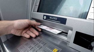 Cuál es el monto diario que se puede retirar de los cajeros automáticos de los distintos bancos