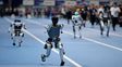Robots humanoides en la UNR para debatir el avance tecnológico en las empresas